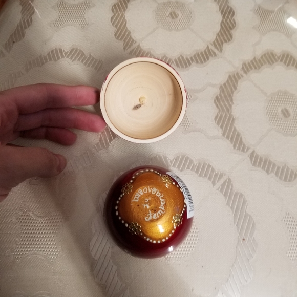 Casket - Picture 6 of 8